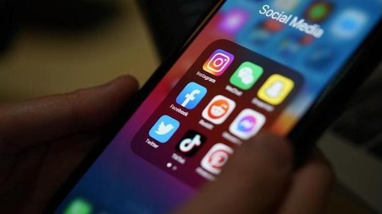 Sanal Medya Ergenlik Yaşını Neden Düşürüyor? X, Meta, YouTube ve TikTok’un Müstehcen İçerik Baskısı Üzerine Sarsıcı Gerçekler