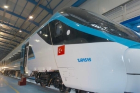 turkiyenin-urettigi-en-hizli-tren-ilk-goruntuler-geldi-BZXmpn96.jpg
