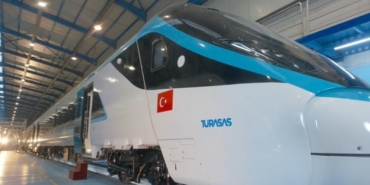 turkiyenin-urettigi-en-hizli-tren-ilk-goruntuler-geldi-BZXmpn96.jpg
