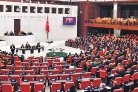 web-sayfasinda-yayin-icin-benzersiz-baslik-en-dusuk-emekli-maasi-duzenlemesi-ve-etkileri-W69jWpGY.jpg