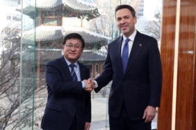 bakan-bayraktar-guney-korede-olaganustu-gorusmelerde-61cApc2p.jpg