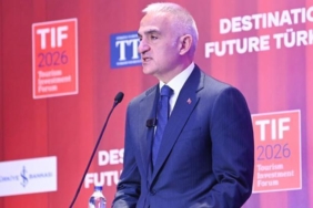 bakan-ersoy-turk-turizmi-artik-sampiyonlar-liginde-pZvOfNnu.jpg