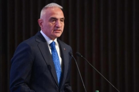 dizi-sektorune-dev-destek-bakan-ersoy-yurt-disinda-yayinlanan-dizilere-100-bin-dolar-verilecegini-acikladi-ucSnVgtW.jpg