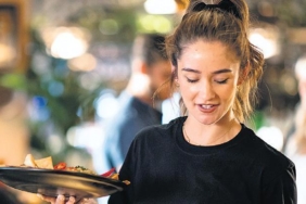 ingiliz-restoran-gelenegi-yavasca-sona-eriyor-geleneksel-lezzetler-yeni-zamanlarda-parliyor-V6NuQuKU.jpg