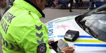 milyonlarca-surucuyu-yakindan-ilgilendiren-yeni-trafik-cezalari-yururluge-girdi-baLm5mHj.jpg