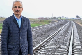 turkiyenin-en-buyuk-dis-finansmanli-demiryolu-projesi-icin-on-anlasma-saglandi-P2KjnF9k.jpg