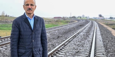 turkiyenin-en-buyuk-dis-finansmanli-demiryolu-projesi-icin-on-anlasma-saglandi-P2KjnF9k.jpg