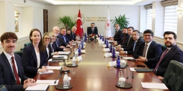 bakan-bayraktar-kanadali-sirket-ile-nukleer-enerji-is-birligini-gorustu-lNOM1Fkm.jpg