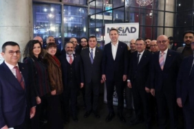 bakan-bayraktar-turkiye-kanada-iliskil-rind-yeni-bir-doneme-girildigini-belirtti-dpihf6vE.jpg