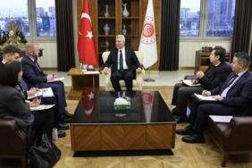 bakan-bolat-katar-ve-yeni-zelandanin-ankara-buyukelcileriyle-bir-araya-geldi-iw7XVrjT.jpg