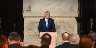 bakan-ersoy-yurtdisina-kacirilan-13-bin-451-tarihi-eserin-iadesi-gerceklesti-DJDyGEAG.jpg