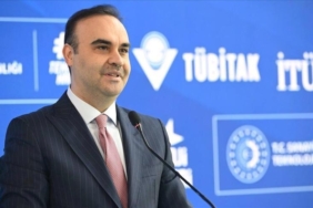 bakan-kacir-turkiye-oz-guven-devrimini-insa-ediyor-KjYHvjtY.jpg