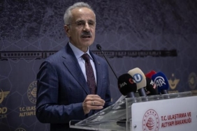 bakan-uraloglu-hurmuz-bogazindaki-turk-gemileriyle-ilgili-aciklama-jlG9Scgn.jpg