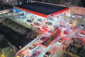 baris-cagrisiyla-piyasa-dizginlendi-yeni-bir-donem-basliyor-Lu7LLgIv.jpg