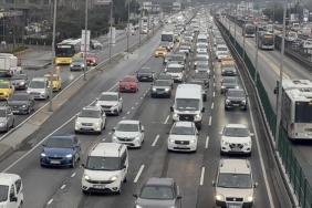 bayramda-otoyol-ve-koprulerden-gecen-arac-sayisi-123-milyon-HTNj5neO.jpg