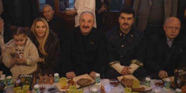 bursada-geleneksel-tahinli-ve-simit-sahuru-mustafa-varank-gencleri-davet-etti-xiLhzGJL.jpg