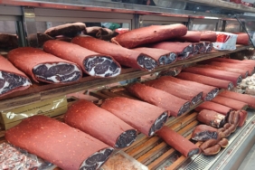 pastirma-satislarinda-ramazan-dopingi-ramazan-ayinda-artan-taleple-fiyatlar-ve-populerlik-31ADYL8X.jpg