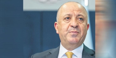 ticarete-savas-baskisini-anlatan-benzersiz-web-basligi-PhKhG6jJ.jpg
