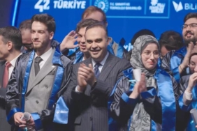 42-turkiye-yazilim-okullari-ilk-mezunlarini-verdi-dijital-gelecege-yolculuk-XptUm4NK.jpg