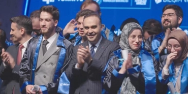 42-turkiye-yazilim-okullari-ilk-mezunlarini-verdi-dijital-gelecege-yolculuk-XptUm4NK.jpg
