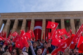 ekonomi-yonetiminden-23-nisan-ulusal-egemenlik-ve-cocuk-bayrami-mesaji-wFBqLi6d.jpg