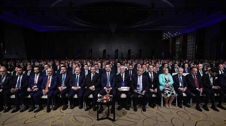 Hedef: Yeni enerji mimarisi... Bakan Bayraktar: Daha dirençli daha esnek bir piyasa hedefliyoruz