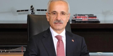 hurmuzde-turk-gemilerinin-cikisi-icin-tarih-belli-oldu-mu-bakan-uraloglu-acikladi-fm2y8kfc.jpg