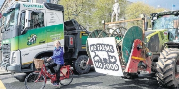 irlandali-ciftciler-isyani-mazot-yoksa-yemek-de-yok-PM2IKMbJ.jpg