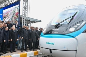 milli-elektrikli-hizli-tren-satasi-225-kmsaat-hiza-ulasti-fniDOrLx.jpg