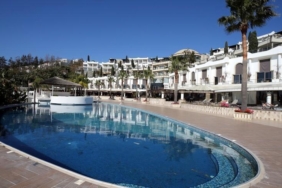 tatil-sezonu-oncesi-rezervasyon-dolandiriciligi-uyarisi-guvende-kalmanin-ipuclari-jdCQxkz2.jpg