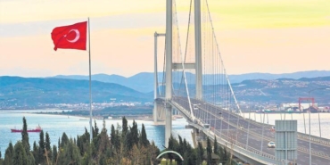 elektrikli-arac-icin-bayram-mesaisi-yolda-yolcu-ve-surucu-guvenligi-icin-one-cikan-noktalar-pasKcESc.jpg