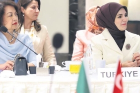 kadin-liderler-kopruler-kuruyor-internet-yayini-icin-uygun-baslik-gl4Xk6af.jpg
