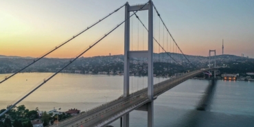 15-temmuz-sehitler-koprusu-trafige-kapatildi-fhair9Bz.jpg