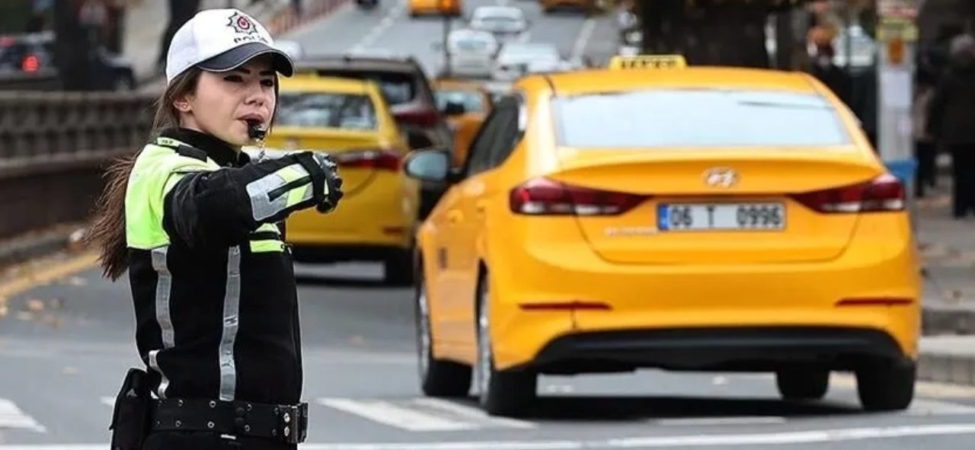 bugun-ankarada-hangi-yollar-kapali-bugun-ve-yarin-kapali-yollarin-listesi-DDjyPzFt.jpg