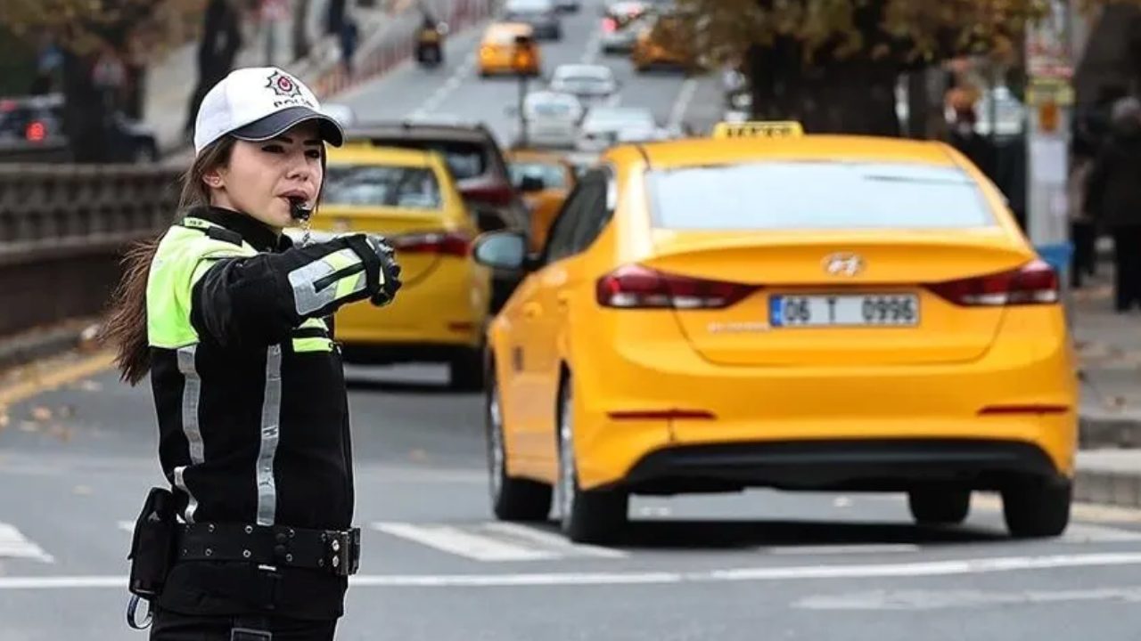 bugun-ankarada-hangi-yollar-kapali-bugun-ve-yarin-kapali-yollarin-listesi-DDjyPzFt.jpg