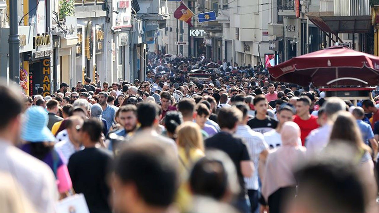 dunya-nufus-raporu-yayimlandi-turkiye-icin-dikkat-ceken-gercekler-iYauYYt2.jpg