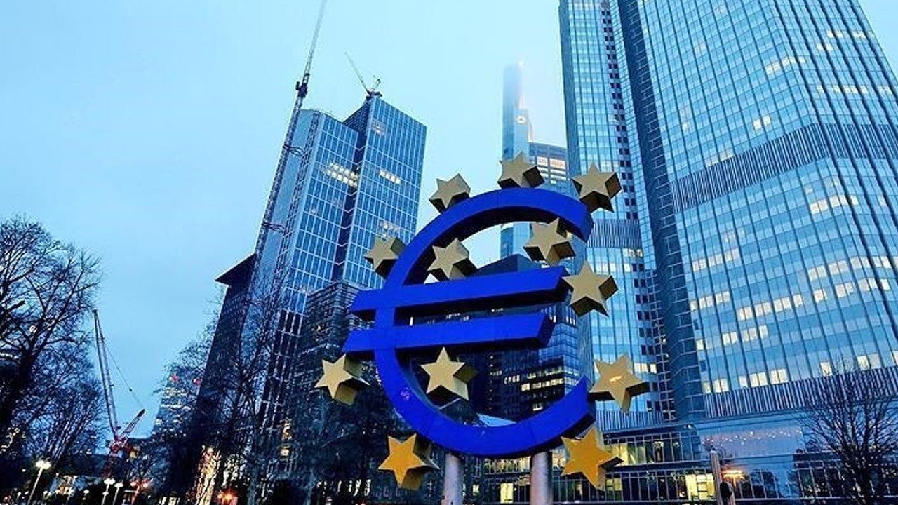 euro-bolgesi-enflasyonu-ecbnin-temkin-alanini-genisletiyor-YqUHQlKS.jpg