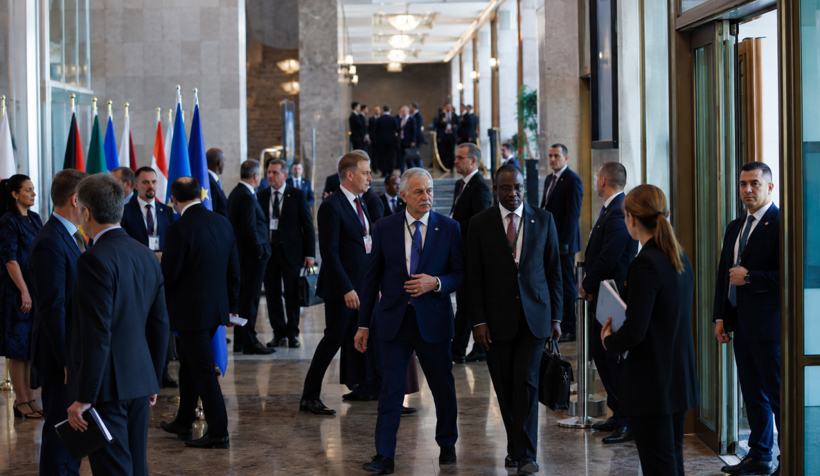 Grönland Gerilimi NATO Zirvesinde Gündemi Gölgeledi