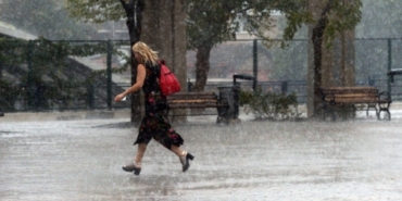 meteoroloji-uyarisi-sicaklik-yukselise-gecerken-yaz-yagmuru-etkili-olacak-haber-basligi-5kxnR9Hz.jpg