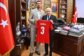 mhp-lideri-bahceli-milli-futbolcu-demirali-kabul-etti-ve-kamuoyuna-aciklama-yapti-yzSMFJsu.jpg