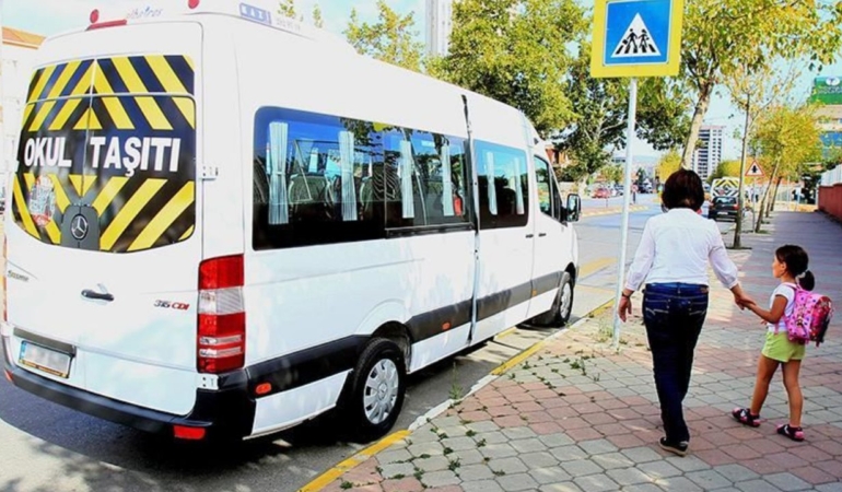 okul-servislerinde-yeni-kurallar-danistay-karariyla-netlesti-51BQYbOJ.jpg