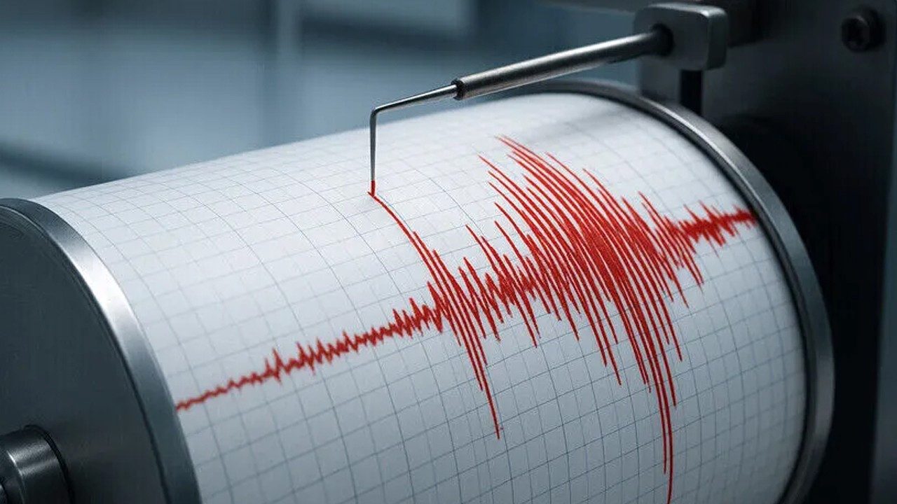 son-dakika-antalya-kas-aciklarinda-deprem-YVfErVPE.jpg