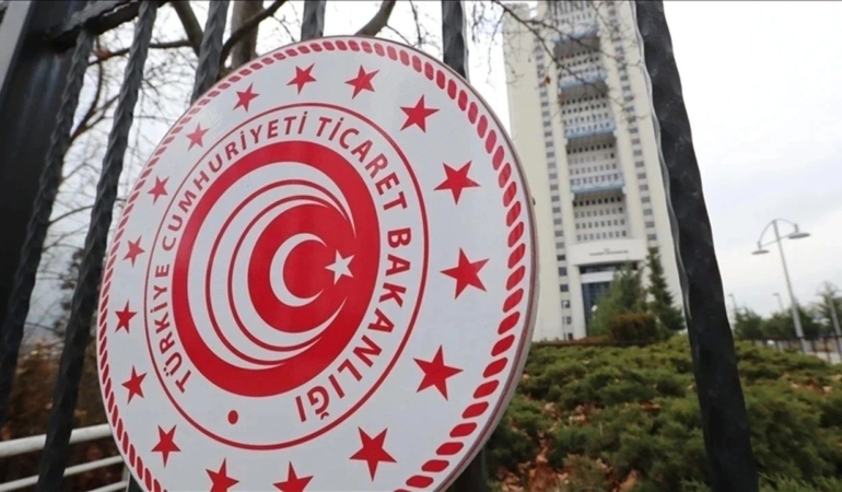 ticaret-bakanligi-bogulma-riski-tasiyan-pelus-kaz-oyuncagini-yasakladi-C8Dm4VIq.jpg