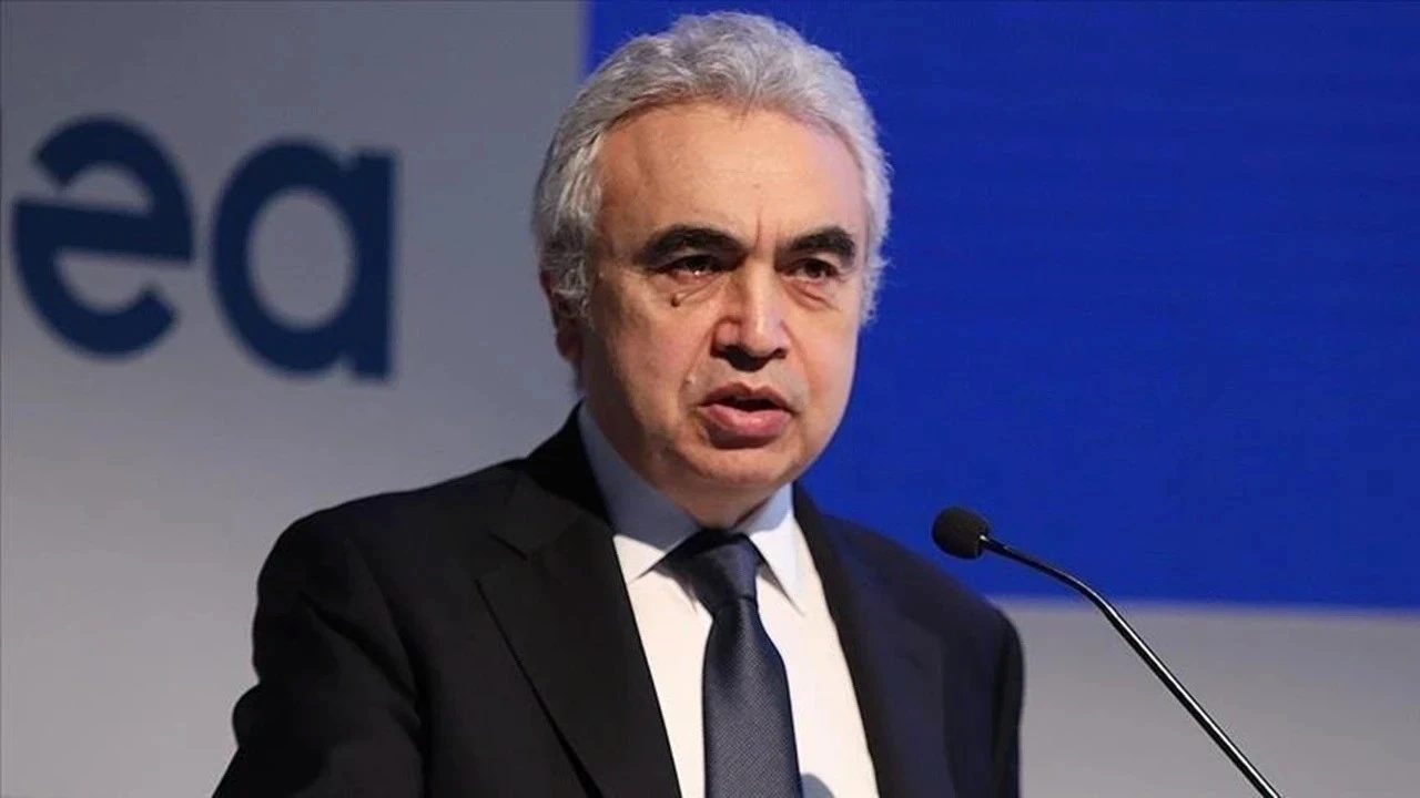 uea-baskani-biroldan-hurmuz-bogazi-uyarisi-kuresel-ekonomi-yeni-bir-krizle-karsi-karsiya-1V2yZw91.jpg